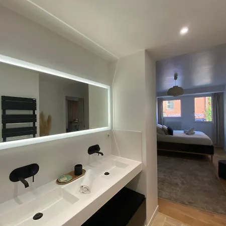 L'eclatant - Au Coeur De *